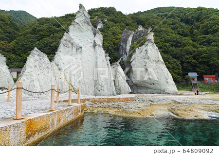 青森県/  仏ヶ浦 仏ヶ浦港・桟橋付近 64809092
