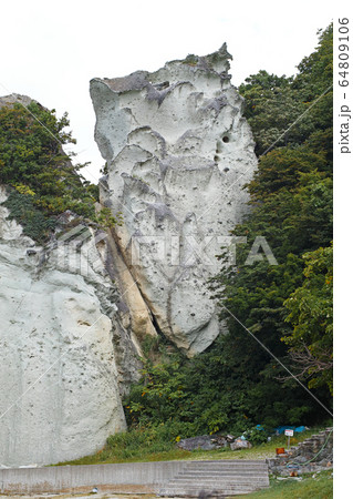 青森県/  仏ヶ浦 屏風岩付近（フクロウ） 64809106