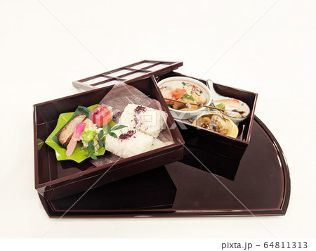 松花堂弁当 松花堂弁当 64811313