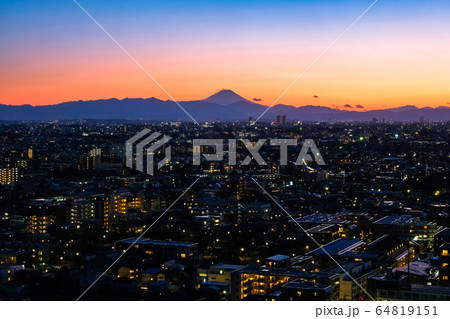 東京 夕暮れ 練馬区役所 展望ロビーから 西側 64819151