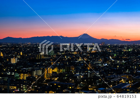 東京 夕暮れ 練馬区役所 展望ロビーから 西側 東京 夕暮れ 練馬区役所 展望ロビーから 西側 64819153