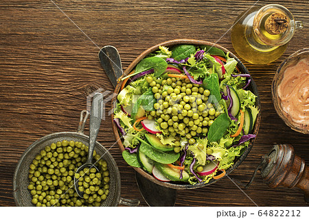Vegetable salad 64822212
