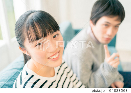 男女　10代 64823563