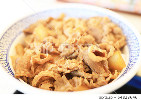 牛丼 牛丼 64823646
