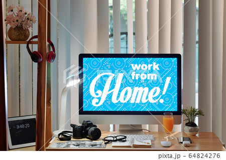 Photographer working from home Photographer working from home 64824276