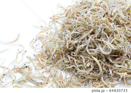 山盛りの小女子 山盛りの小女子 64830735