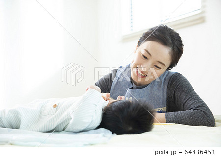 保育士 保育士 64836451
