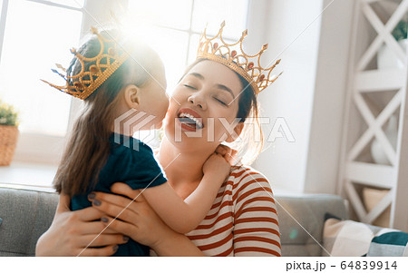Happy loving family. 64839914