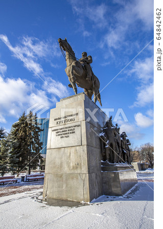 Monument to Mikhail Kutuzov. Moscow, Russia Monument to Mikhail Kutuzov. Moscow, Russia 64842462