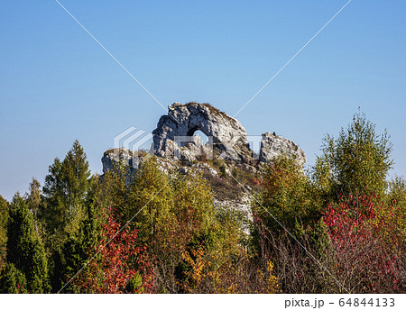 Okiennik Window Rock at Polish Jura 64844133