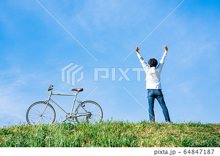 自転車 空 自転車 空 64847187