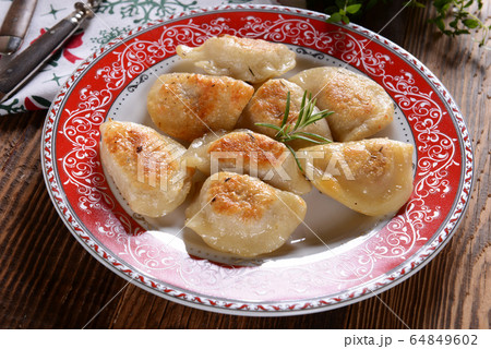 dumplings 64849602