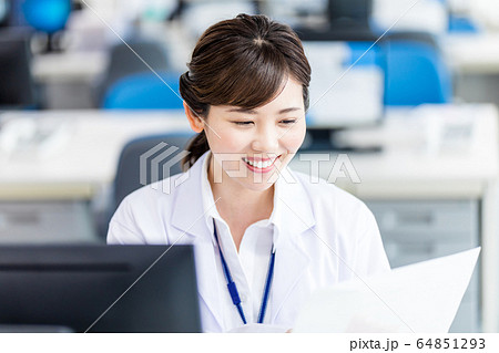 医療施設の女性 医療施設の女性 64851293