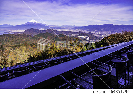 （静岡県）秋の伊豆パノラマパークから望む、富士山 64851296