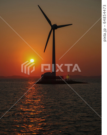 雲 ボート 夕暮れ 64854473