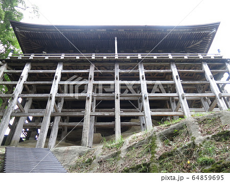 笠森寺観音堂（笠森観音）の林立する柱（南側　堂内入口・本尊正面側） 64859695