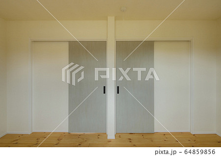 二つの扉 二つの扉 64859856