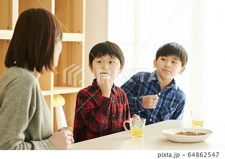 学童保育 お菓子 子供 学童保育 お菓子 子供 64862547