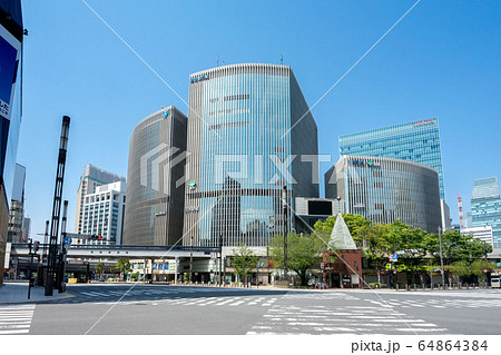 東京都中央区の数寄屋橋交差点 東京都中央区の数寄屋橋交差点 64864384
