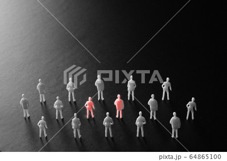 ソーシャルディスタンスとウイルス感染 64865100