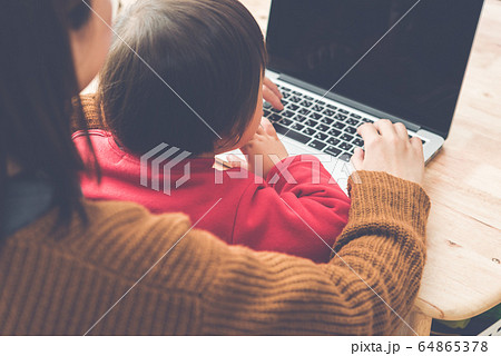 Image photo Image photo 64865378