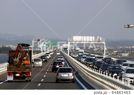 東京湾アクアライン潮干狩り渋滞（2017年4月） 64865463