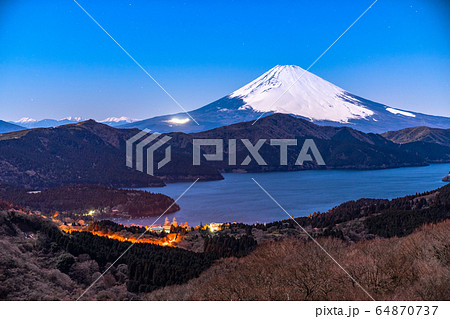 《神奈川県》富士山・箱根大観山からの眺め 64870737