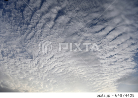 日本の雲風景・青空と雲 日本の雲風景・青空と雲 64874409