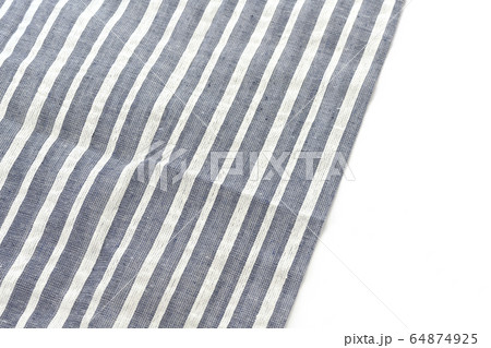 背景素材　布地　シアサッカー風　紺と白のストライプ 64874925