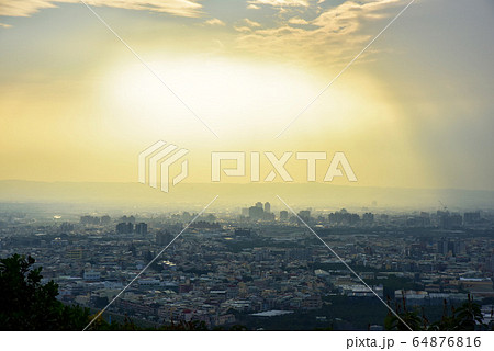 青空 青い空 ブルースカイ 64876816