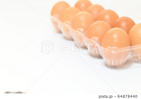 プラパックの赤たまご 64878440