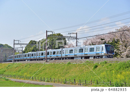 小田急電鉄　小田原線　秦野－東海大学前　5000形　5051編成 64882935