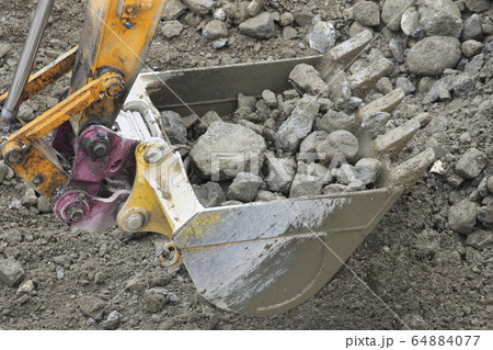 建物の解体と建築現場   建物の解体と建築現場   64884077