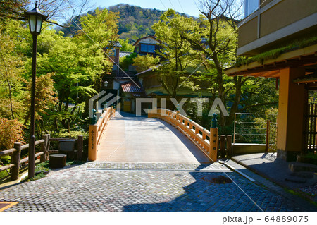 山中温泉　こおろぎ橋 64889075