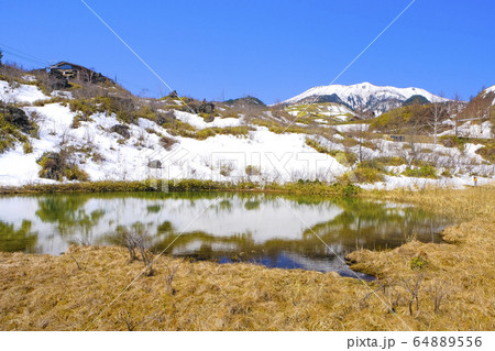 山を映す武具脱の池 山を映す武具脱の池 64889556