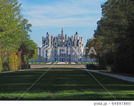 フランス ロワールの古城 シャンボール城の写真素材 フランス ロワールの古城 シャンボール城の写真素材
