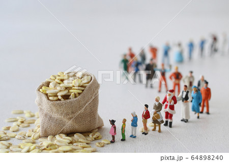 食糧危機とお金と人間 64898240