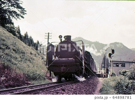 昭和42年 磐越東線D60牽引旅客列車 江田信号所 福島県 古いカラー写真 昭和42年 磐越東線D60牽引旅客列車 江田信号所 福島県 古いカラー写真 64898781