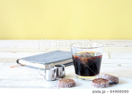 アイスコーヒー 64906090