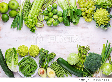 Healthy eating. Green vegetables 64907314