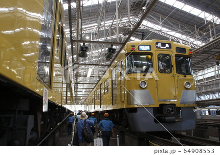 西武新宿線・南入曽にて（一般公開） 64908553