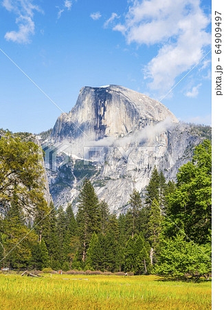 half dome on sunny day,yosemite national 64909497