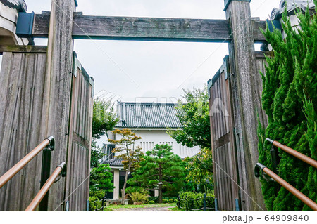 勝竜寺城跡 冠木門 勝竜寺城跡 冠木門 64909840