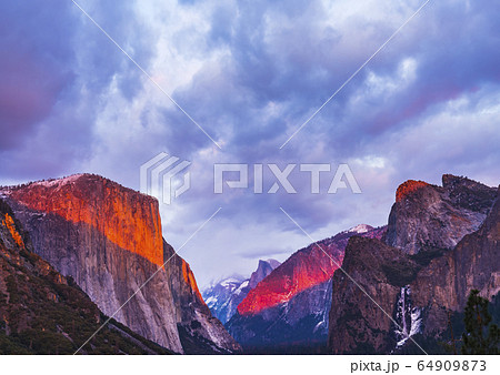 beautiful colorful of yosemite national park at sunset. beautiful colorful of yosemite national park at sunset. 64909873