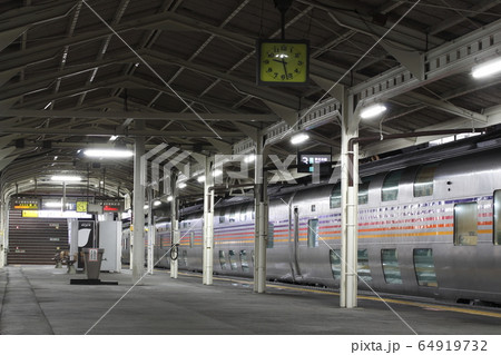 福島駅に到着する、団体列車カシオペア紀行 64919732