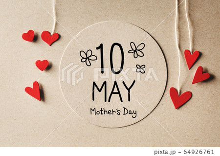 10 May Mothers Day message with small hearts 64926761