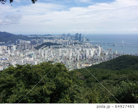 Scenery with skyline and beach Scenery with skyline and beach 64927465