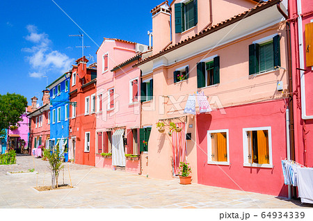 ベネチア、ブラーノ島、旧市街、イタリア、 ベネチア、ブラーノ島、旧市街、イタリア、 64934339