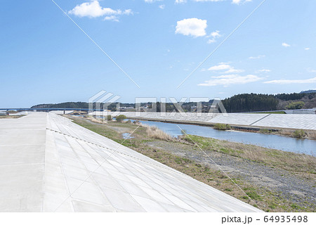 防潮堤　堤防　インフラ　防災　減災 64935498