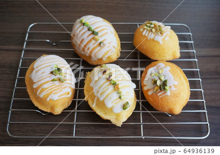 Lemon Cake, Lime Cake（レモンケーキ、ライムケーキ） 64936139